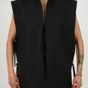 the-sleeveless-veste